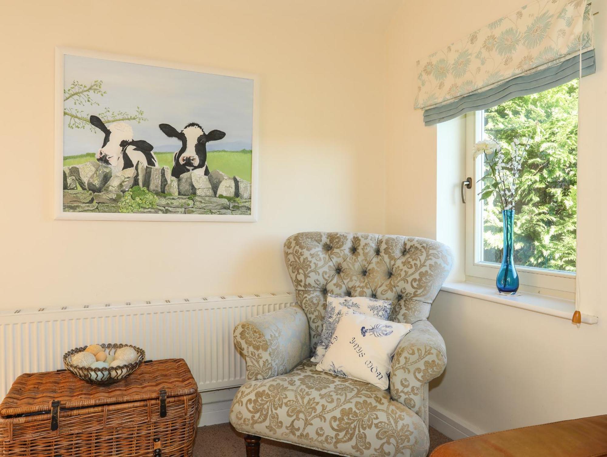 Вилла Cosy Barn Dwyran Экстерьер фото