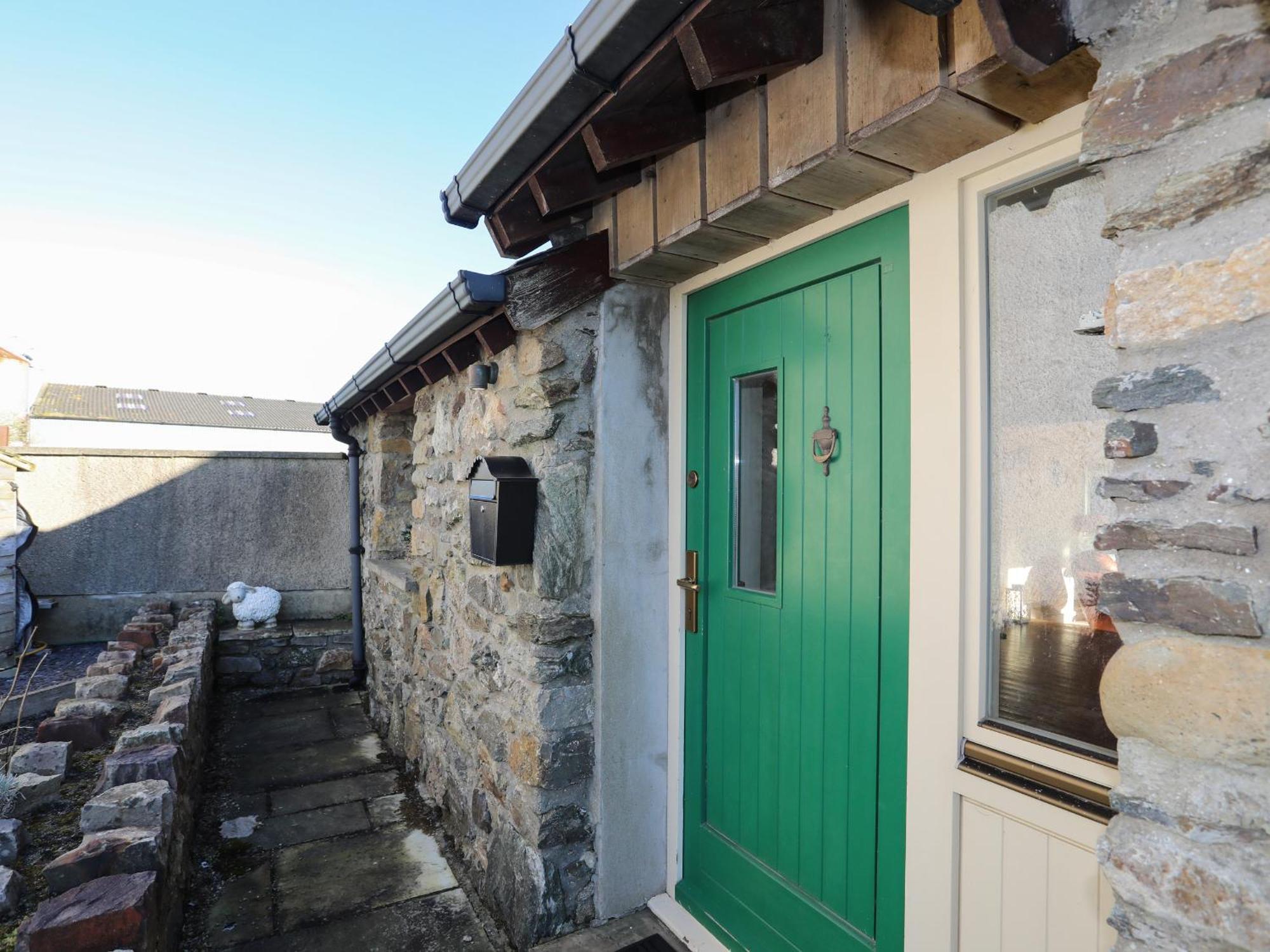 Вилла Cosy Barn Dwyran Экстерьер фото